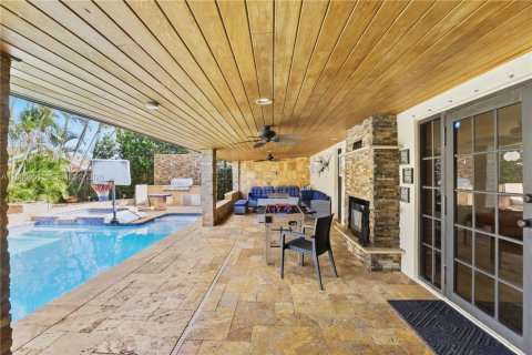 House in Sunrise, Florida 4 bedrooms № 2070450 - photo 7