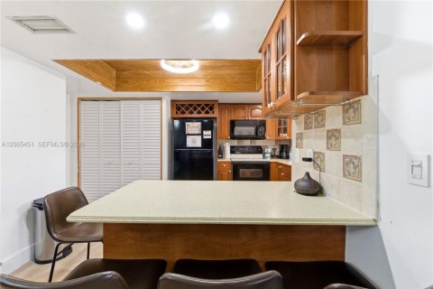 House in Sunrise, Florida 4 bedrooms № 2070450 - photo 16