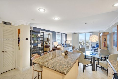 Condominio en alquiler en Fort Lauderdale, Florida, 1 dormitorio, 76.09 m2 № 1883790 - foto 13