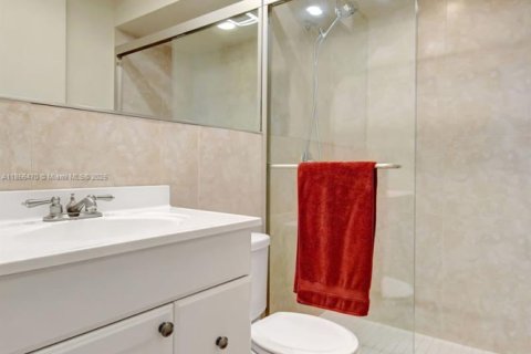 Condominio en alquiler en Fort Lauderdale, Florida, 1 dormitorio, 76.09 m2 № 1883790 - foto 24
