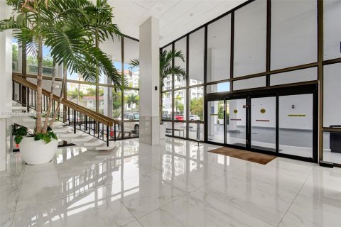 Condominio en alquiler en Fort Lauderdale, Florida, 1 dormitorio, 76.09 m2 № 1883790 - foto 2