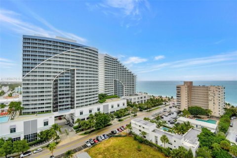 Condominio en alquiler en Fort Lauderdale, Florida, 1 dormitorio, 76.09 m2 № 1883790 - foto 19