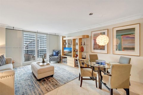 Condominio en alquiler en Fort Lauderdale, Florida, 1 dormitorio, 76.09 m2 № 1883790 - foto 8