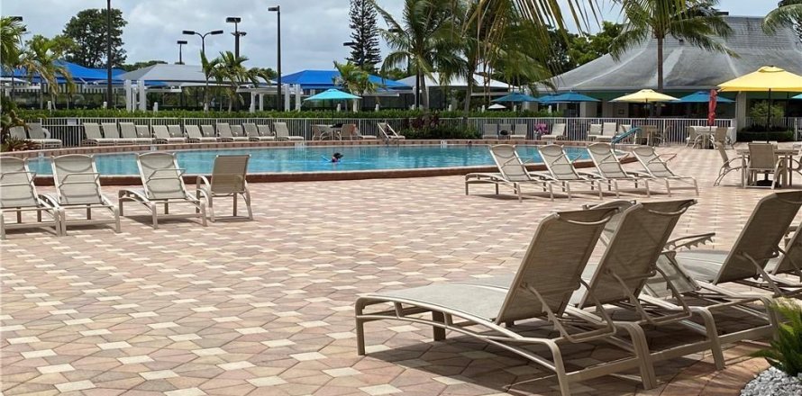 Condo in Deerfield Beach, Florida, 1 bedroom № 1151662