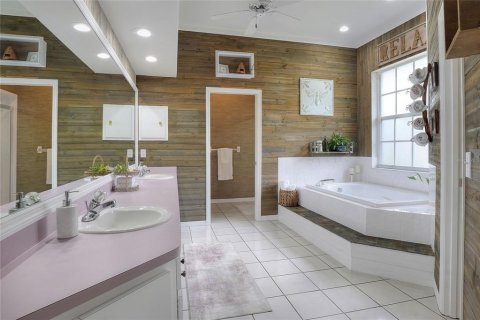 Casa en venta en Lakeland, Florida, 4 dormitorios, 221.11 m2 № 1634436 - foto 26