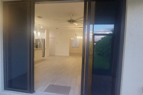 House in Ave Maria, Florida 3 bedrooms, 141.68 sq.m. № 2387922 - photo 8