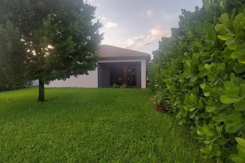 House in Ave Maria, Florida 3 bedrooms, 141.68 sq.m. № 2387922 - photo 5