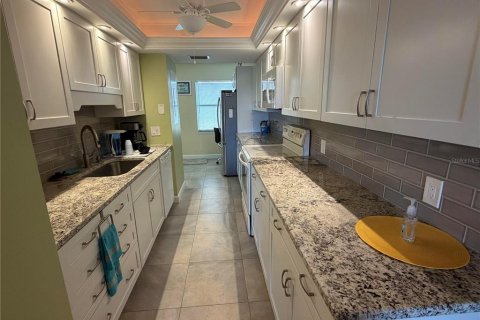 Condominio en alquiler en Bradenton, Florida, 2 dormitorios, 118.17 m2 № 2109637 - foto 3