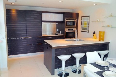 Condo in Miami, Florida, 2 bedrooms № 2152628 - photo 29