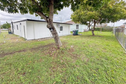 Villa ou maison à vendre à Florida City, Floride: 3 chambres, 150.22 m2 № 2059208 - photo 18