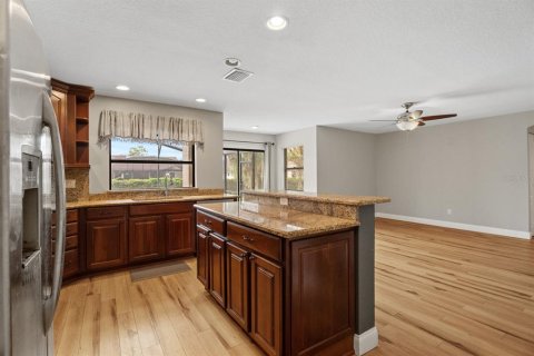 Casa en venta en Orlando, Florida, 4 dormitorios, 198.16 m2 № 2277582 - foto 3