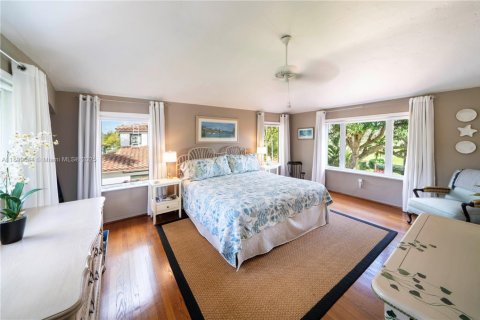 House in Miami Beach, Florida 3 bedrooms, 358.32 sq.m. № 1952594 - photo 18