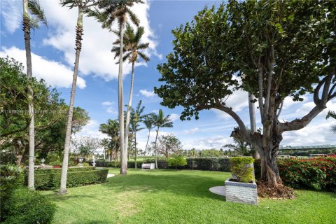 House in Miami Beach, Florida 3 bedrooms, 358.32 sq.m. № 1952594 - photo 27