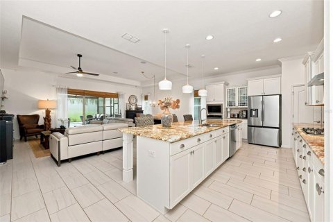 Villa ou maison à vendre à Kissimmee, Floride: 3 chambres, 203.83 m2 № 2358111 - photo 19