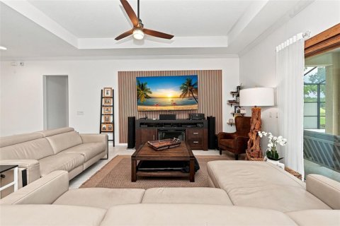 Villa ou maison à vendre à Kissimmee, Floride: 3 chambres, 203.83 m2 № 2358111 - photo 5