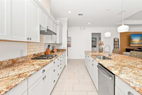 Villa ou maison à vendre à Kissimmee, Floride: 3 chambres, 203.83 m2 № 2358111 - photo 25