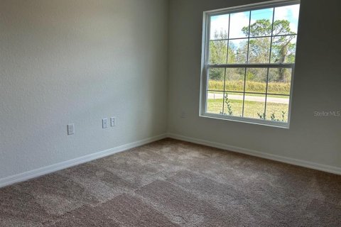 House in Frostproof, Florida 3 bedrooms, 164.99 sq.m. № 1553257 - photo 8