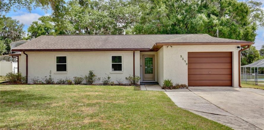 House in Lakeland, Florida 3 bedrooms, 162.39 sq.m. № 1721993
