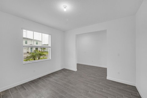 Купить виллу или дом в Сент-Луси, Флорида 9 комнат, 239.97м2, № 2177839 - фото 13