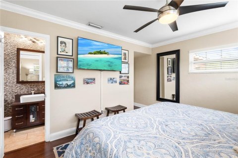Casa en venta en Saint Petersburg, Florida, 4 dormitorios, 160.72 m2 № 1873329 - foto 14