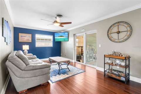 Casa en venta en Saint Petersburg, Florida, 4 dormitorios, 160.72 m2 № 1873329 - foto 11