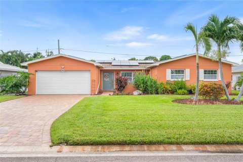 Casa en venta en Saint Petersburg, Florida, 4 dormitorios, 160.72 m2 № 1873329 - foto 3