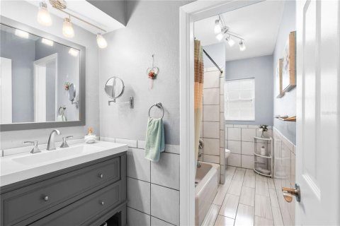 Casa en venta en Saint Petersburg, Florida, 4 dormitorios, 160.72 m2 № 1873329 - foto 18