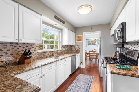 Casa en venta en Saint Petersburg, Florida, 4 dormitorios, 160.72 m2 № 1873329 - foto 9