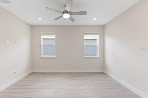 House in Ocala, Florida 2 bedrooms, 191.29 sq.m. № 1856035 - photo 5