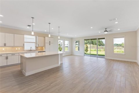House in Ocala, Florida 2 bedrooms, 191.29 sq.m. № 1856035 - photo 9