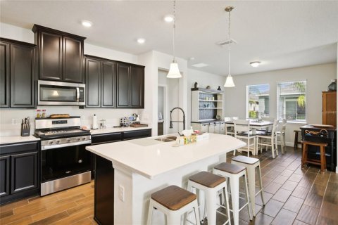 Villa ou maison à vendre à Apollo Beach, Floride: 4 chambres, 185.8 m2 № 1916982 - photo 8