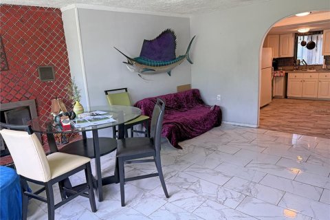 House in Punta Gorda, Florida 4 bedrooms, 139.35 sq.m. № 1913699 - photo 6