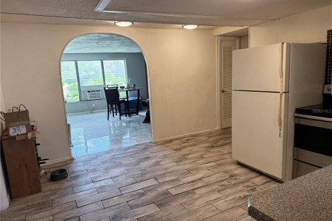 House in Punta Gorda, Florida 4 bedrooms, 139.35 sq.m. № 1913699 - photo 10