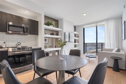 Купить кондоминиум в Майами, Флорида 2 спальни, 75.99м2, № 1968408 - фото 5