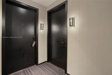 Купить кондоминиум в Майами, Флорида 2 спальни, 75.99м2, № 1968408 - фото 24