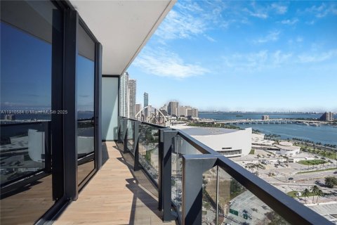 Купить кондоминиум в Майами, Флорида 2 спальни, 75.99м2, № 1968408 - фото 1