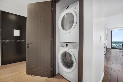 Купить кондоминиум в Майами, Флорида 2 спальни, 75.99м2, № 1968408 - фото 23