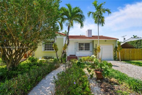 Villa ou maison à Miami, Floride 3 chambres, 114.46 m2 № 2076163
