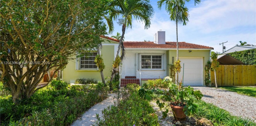 Villa ou maison à Miami, Floride 3 chambres, 114.46 m2 № 2076163