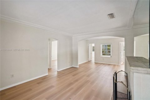 Villa ou maison à louer à Miami, Floride: 3 chambres, 114.46 m2 № 2076163 - photo 7