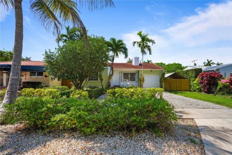 Villa ou maison à louer à Miami, Floride: 3 chambres, 114.46 m2 № 2076163 - photo 4