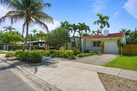 Villa ou maison à louer à Miami, Floride: 3 chambres, 114.46 m2 № 2076163 - photo 5