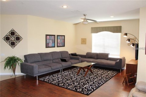 Condominio en alquiler en Orlando, Florida, 3 dormitorios, 194.82 m2 № 1888478 - foto 1