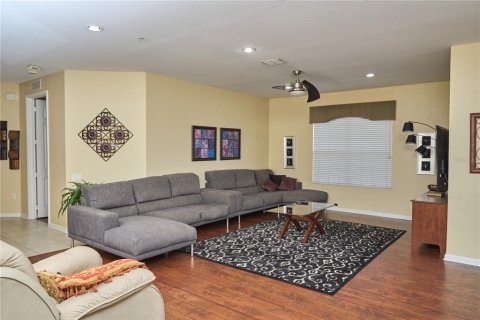 Condominio en alquiler en Orlando, Florida, 3 dormitorios, 194.82 m2 № 1888478 - foto 6