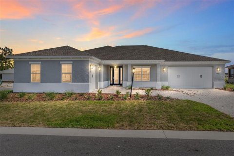 House in Ocala, Florida 3 bedrooms, 220.46 sq.m. № 1743236 - photo 1