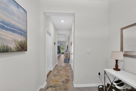 Townhouse in Wesley Chapel, Florida 3 bedrooms, 155.43 sq.m. № 2231530 - photo 5