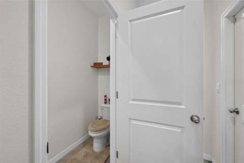 Townhouse in Wesley Chapel, Florida 3 bedrooms, 155.43 sq.m. № 2231530 - photo 14