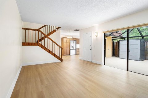 Touwnhouse à vendre à Palm Beach Gardens, Floride: 2 chambres, 148.27 m2 № 2398046 - photo 12