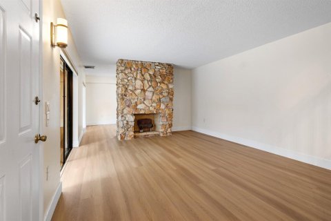 Touwnhouse à vendre à Palm Beach Gardens, Floride: 2 chambres, 148.27 m2 № 2398046 - photo 7