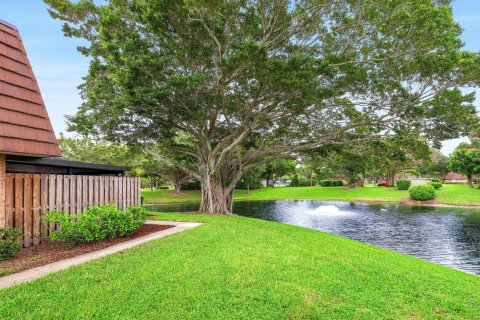 Touwnhouse à vendre à Palm Beach Gardens, Floride: 2 chambres, 148.27 m2 № 2398046 - photo 2